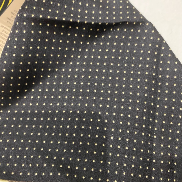 Versace pocket square scarf - Picture 3 of 6